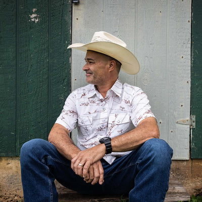 Saddle Road Short Sleeve White / Kauai Red Men's Shirt